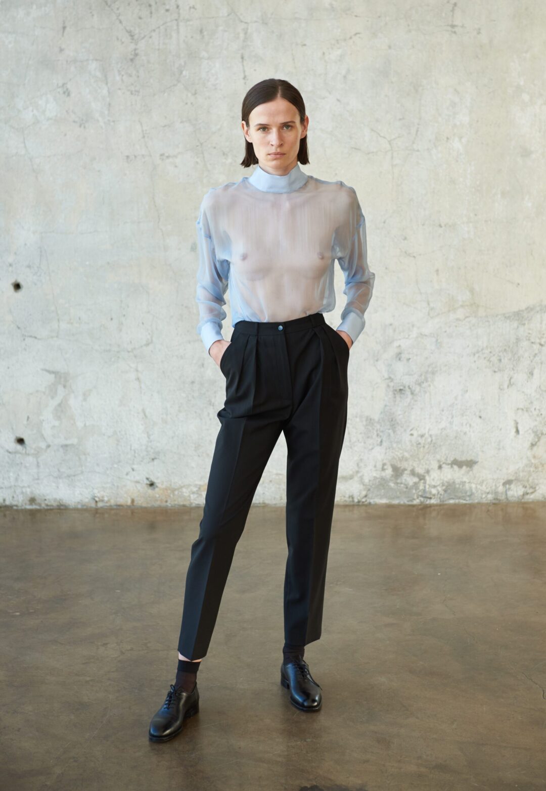 Black women’s high-waisted trousers with pleats - Image 6