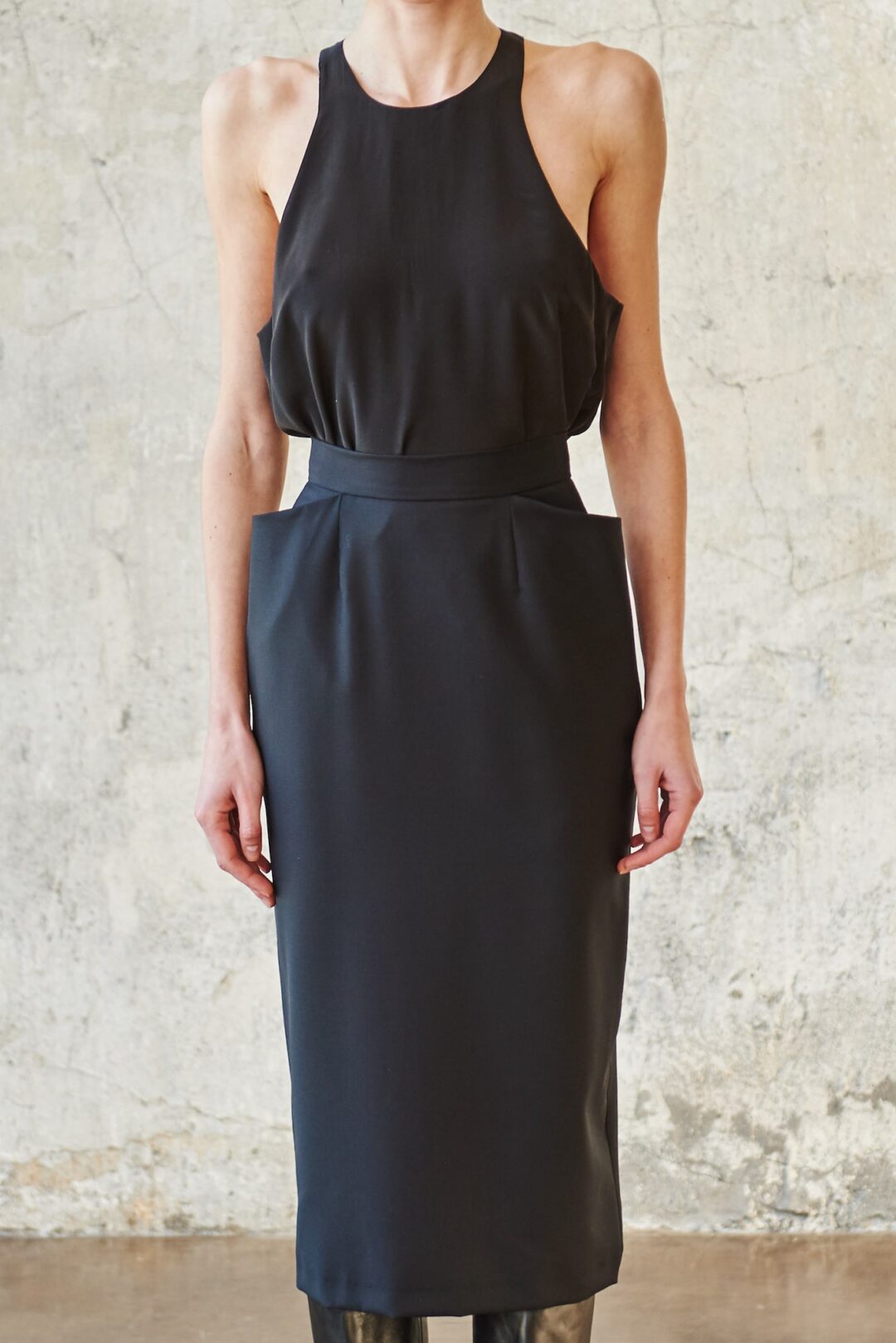 Black pencil wool skirt with pockets, 7/8 length - Image 3