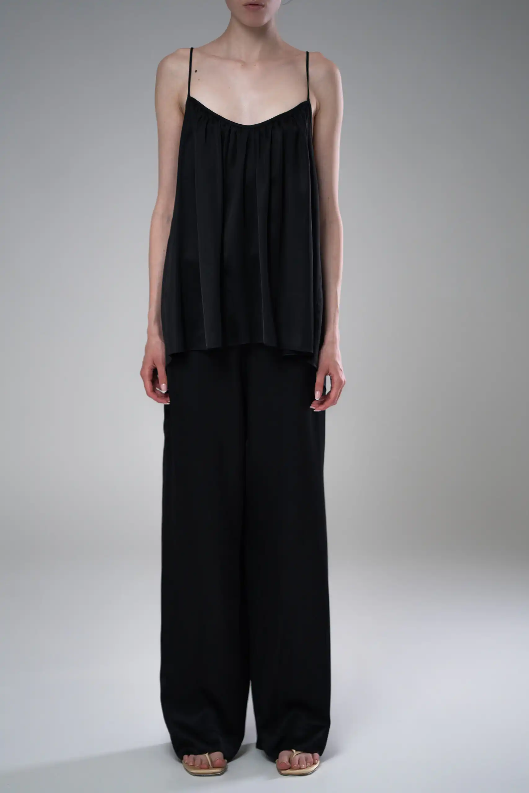 Bed&breakfast satin viscose black set pants and slip blouse - Image 2