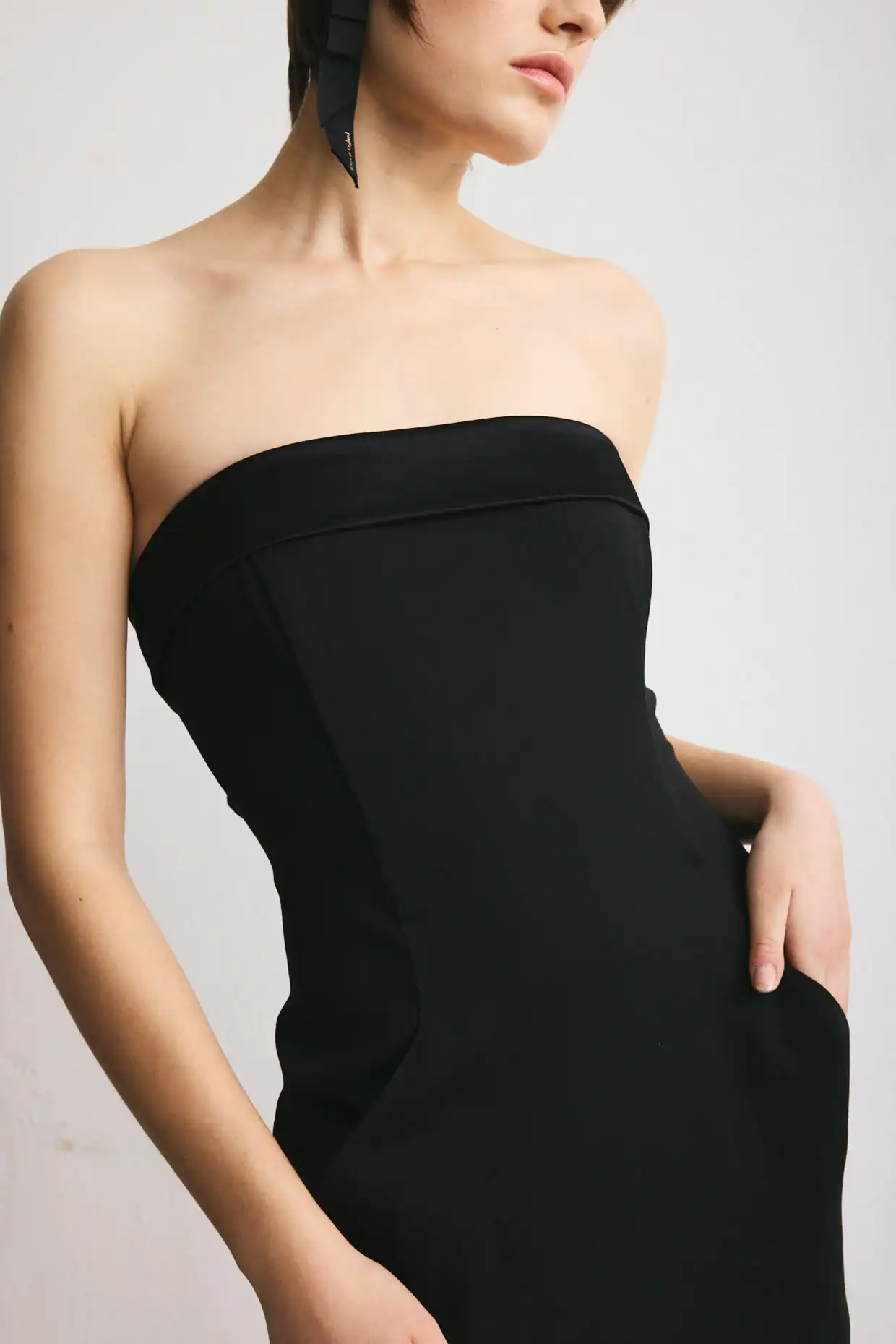 Long black corset dress with pockets - Image 7