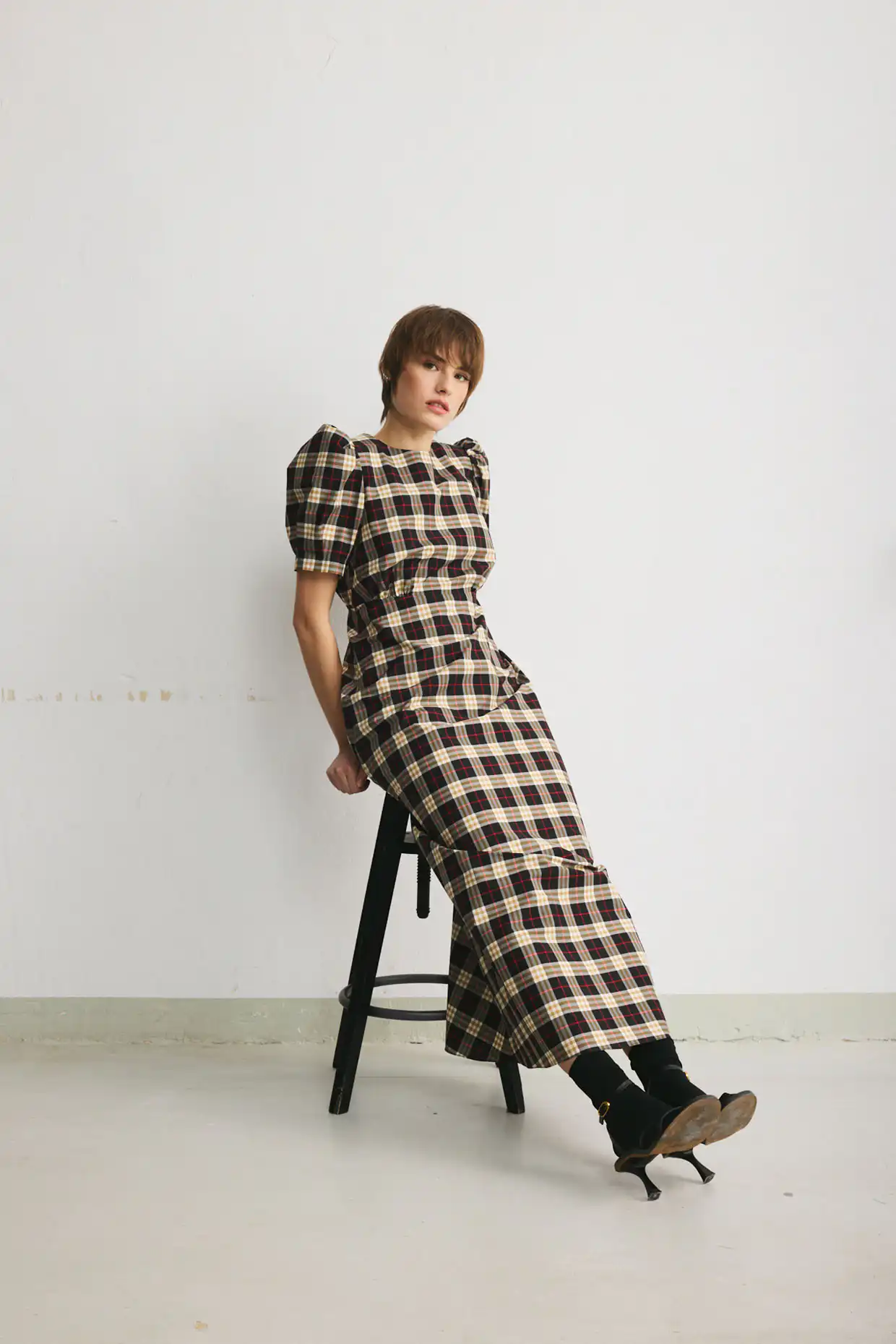 CARLA long dress with puff shoulders in a limited-edition checked cotton fabric - Image 5