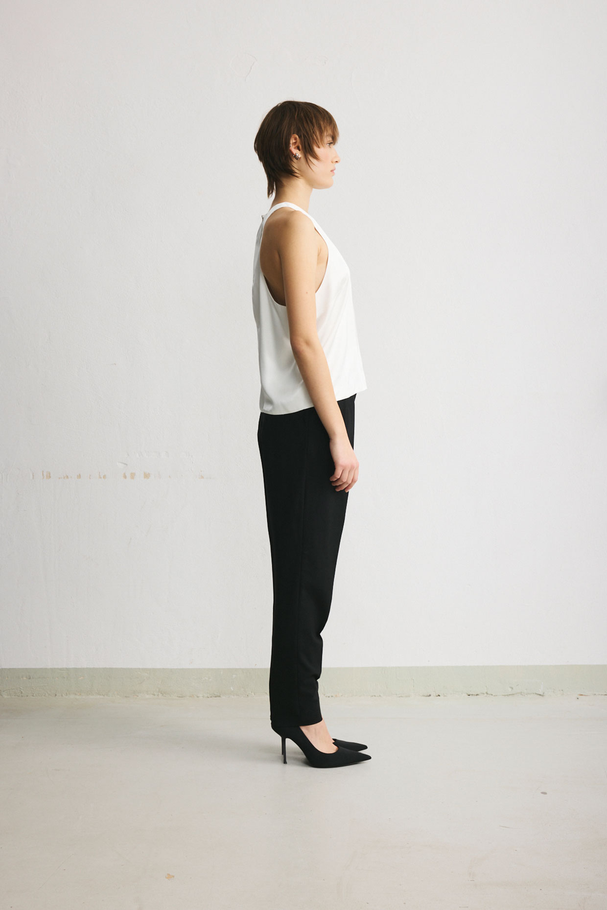 White double-layer satin viscose tank top - Image 4