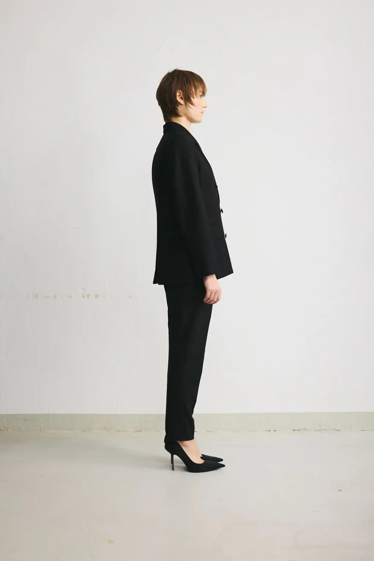 Black double-breasted wool blazer in a boxy fit - Image 4