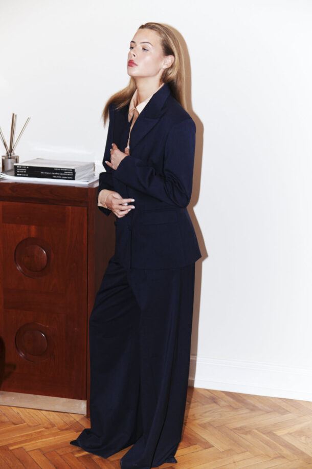 Women’s tailored navy wool blazer