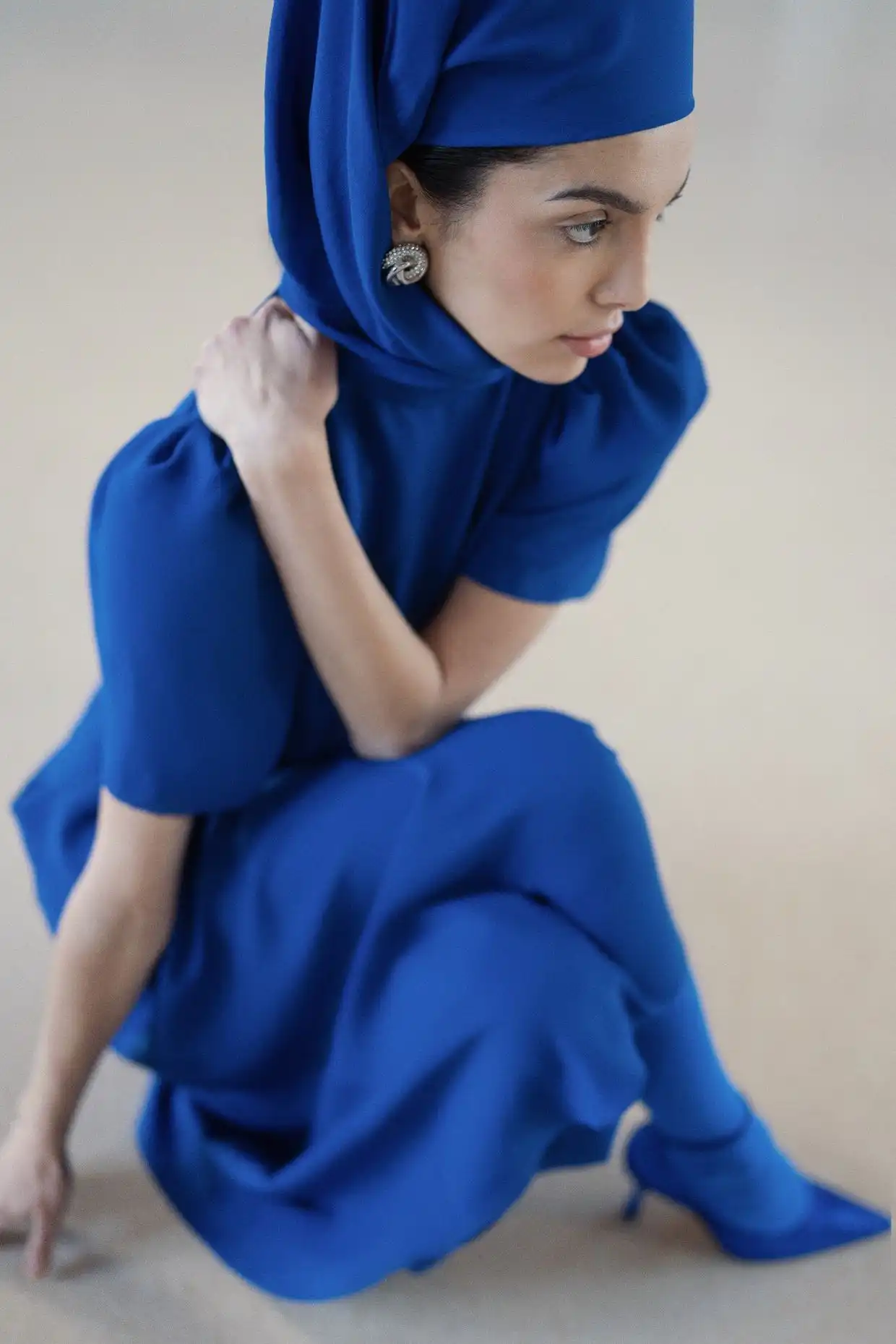 CARLA long dress with puff sleeves in indigo - Image 7