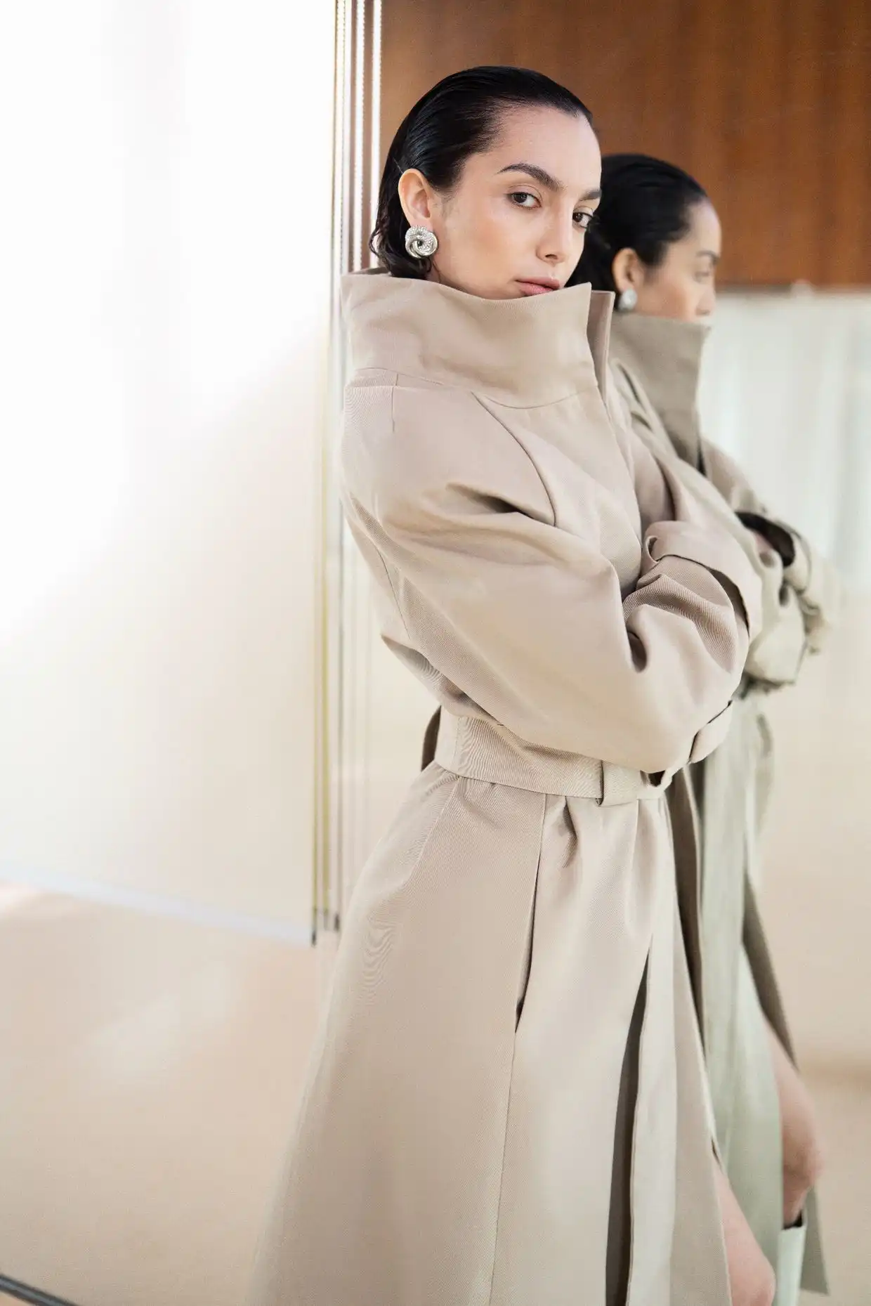 MILANO long beige raglan trench coat with a stand-up collar - Image 6